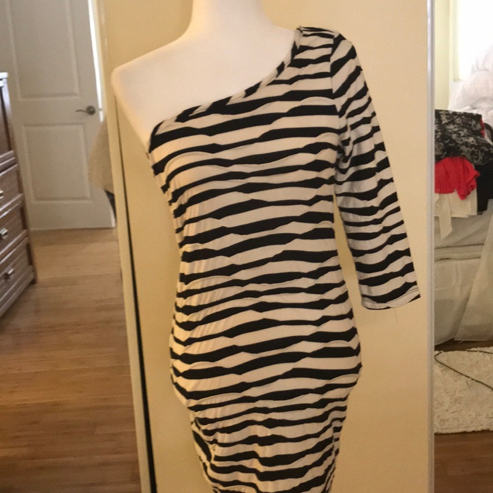 Forever 21 one shoulder dress